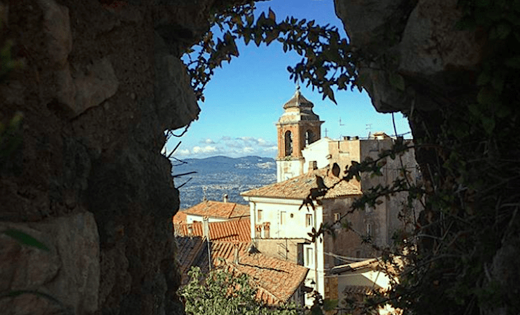 Castel San Pietro romano borgo più bello